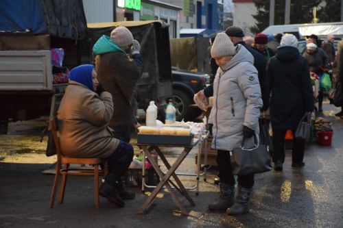 В Нурлате проходит сезонная сельскохозяйственная ярмарка, приуроченная к декаде инвалидов