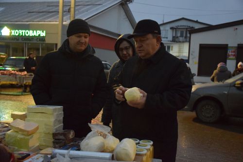 В Нурлате проходит сезонная сельскохозяйственная ярмарка, приуроченная к декаде инвалидов