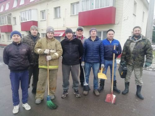 В Нурлате спасатели помогли пострадавшей после пожара семье