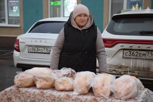 В Нурлате проходит сезонная сельскохозяйственная ярмарка, приуроченная к декаде инвалидов