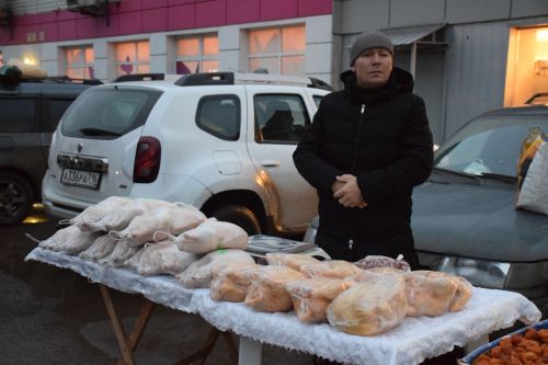 В Нурлате проходит сезонная сельскохозяйственная ярмарка, приуроченная к декаде инвалидов