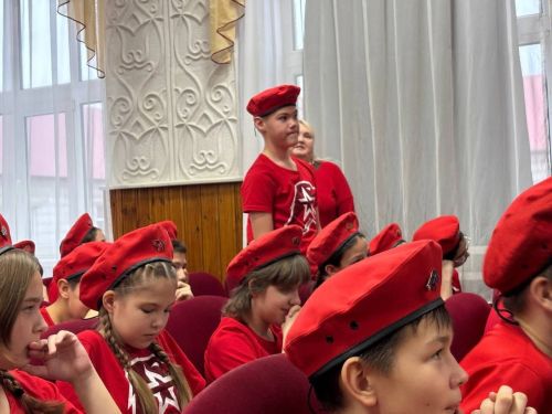 В Нурлате школьников посвятили в юнармейцы: напутствие от ветерана СВО