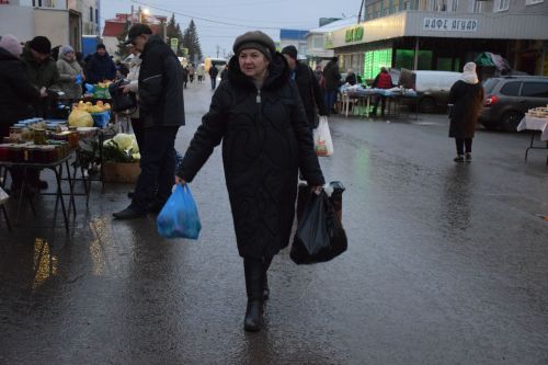 В Нурлате проходит сезонная сельскохозяйственная ярмарка, приуроченная к декаде инвалидов