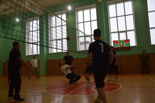 Турнир мужества и памяти в Нурлате: сильнейшие команды собрались в честь предстоящего Дня Героев Отечества