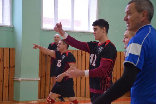 Турнир мужества и памяти в Нурлате: сильнейшие команды собрались в честь предстоящего Дня Героев Отечества