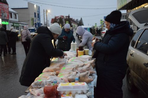 В Нурлате проходит сезонная сельскохозяйственная ярмарка, приуроченная к декаде инвалидов