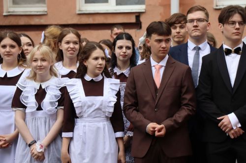 Последние звонки и выпускные в 2026 году пройдут по всей России в единые дни