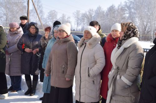 В Вишневой Поляне торжественно открыли мемориальную доску памяти Виктора Картамышева