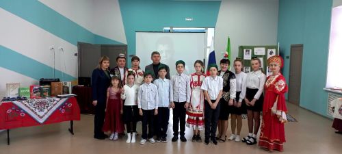 В школе №8 города Нурлат провели мероприятие к Международному дню родного языка