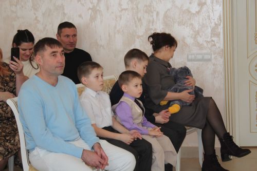 В Нурлате прошла акция «Подарок новорожденному»