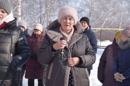В Вишневой Поляне торжественно открыли мемориальную доску памяти Виктора Картамышева