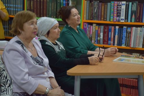 В межпоселенческой центральной библиотеке города Нурлат состоялась презентация новой книги Альфии Тухватуллиной