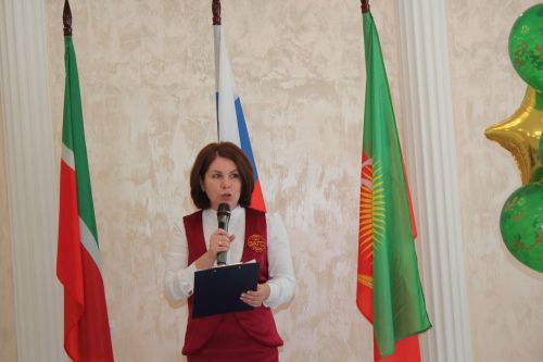 Семейные ценности в центре внимания: праздник для новорожденных и их родителей во Дворце бракосочетания