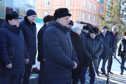 Нурлатцы почтили память легендарного руководителя Габбаса Гиматдинова