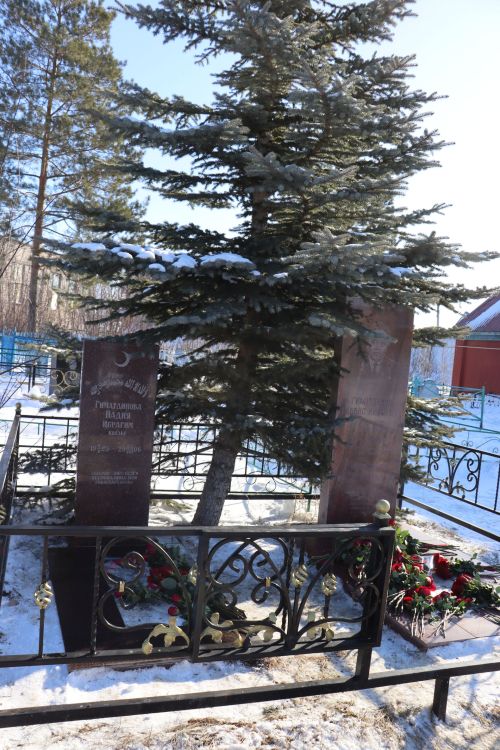 Нурлатцы почтили память легендарного руководителя Габбаса Гиматдинова