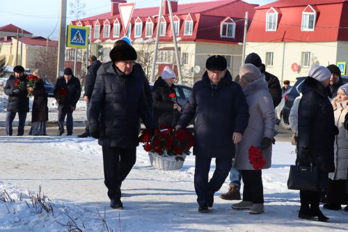 Нурлатцы почтили память легендарного руководителя Габбаса Гиматдинова
