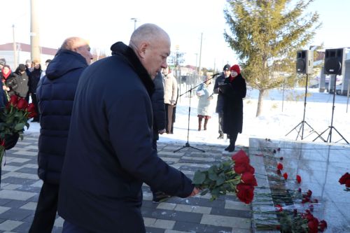 Нурлатцы почтили память легендарного руководителя Габбаса Гиматдинова