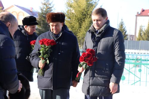 Нурлатцы почтили память легендарного руководителя Габбаса Гиматдинова