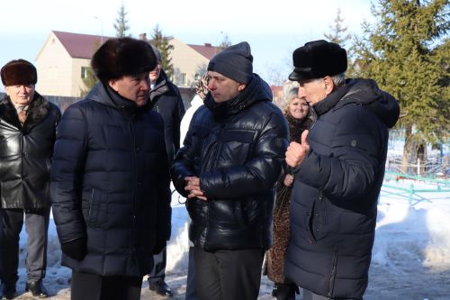 Нурлатцы почтили память легендарного руководителя Габбаса Гиматдинова