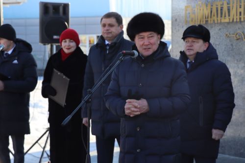 Нурлатцы почтили память легендарного руководителя Габбаса Гиматдинова