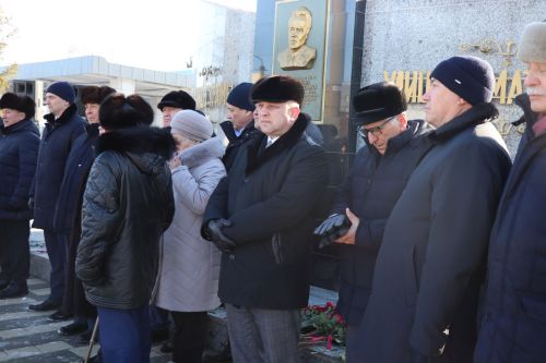 Нурлатцы почтили память легендарного руководителя Габбаса Гиматдинова