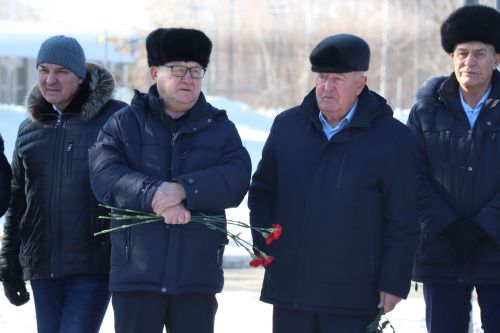 Нурлатцы почтили память легендарного руководителя Габбаса Гиматдинова