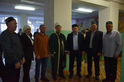 В первый день месяца Рамадан глава Нурлатского района посетил вечер разговения в Степном Озере