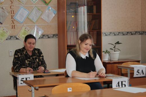Родители Нурлата испытали на себе, что такое ЕГЭ по математике базового уровня