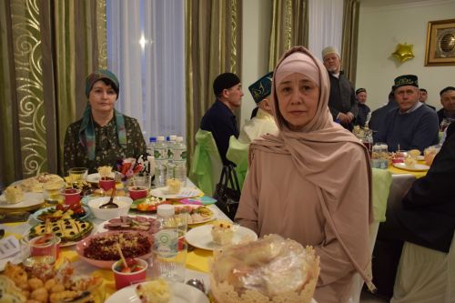 Глава района Дамир Ишкинеев провел традиционный ифтар в честь священного месяца Рамадан