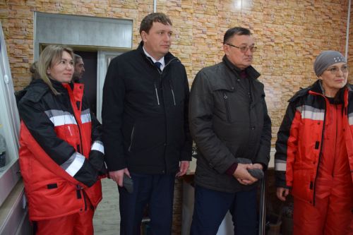Глава Нурлатского района Дамир Ишкинеев посетил новый завод по производству подсолнечного масла