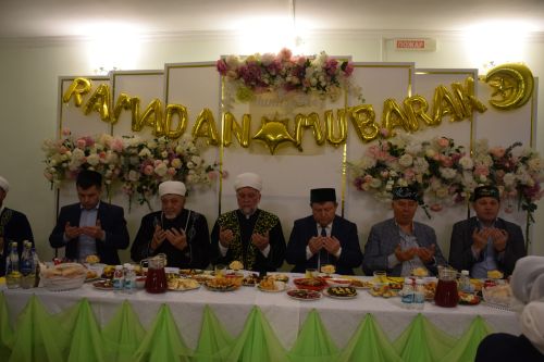 Глава района Дамир Ишкинеев провел традиционный ифтар в честь священного месяца Рамадан