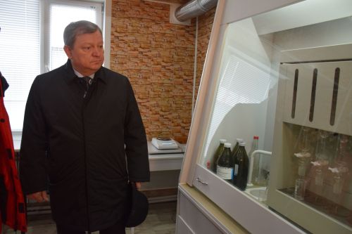 Глава Нурлатского района Дамир Ишкинеев посетил новый завод по производству подсолнечного масла