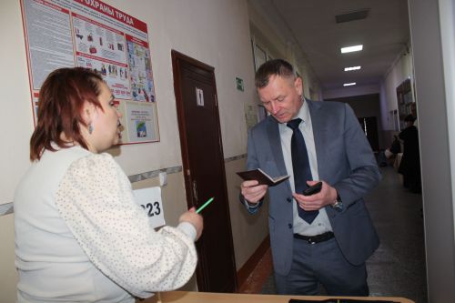 Родители Нурлата испытали на себе, что такое ЕГЭ по математике базового уровня