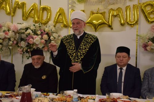 Глава района Дамир Ишкинеев провел традиционный ифтар в честь священного месяца Рамадан