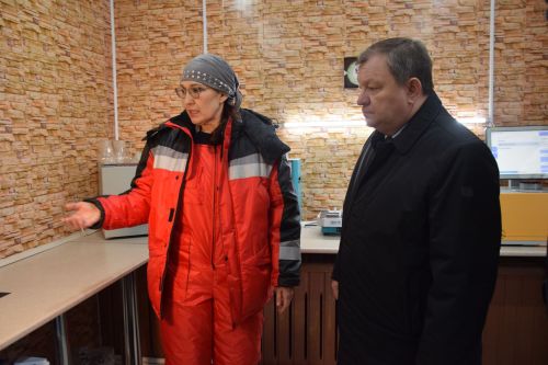 Глава Нурлатского района Дамир Ишкинеев посетил новый завод по производству подсолнечного масла