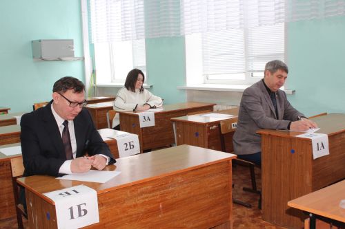 Родители Нурлата испытали на себе, что такое ЕГЭ по математике базового уровня