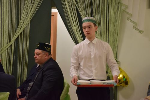 Глава района Дамир Ишкинеев провел традиционный ифтар в честь священного месяца Рамадан