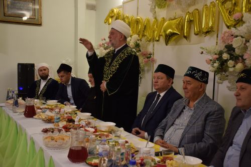 Глава района Дамир Ишкинеев провел традиционный ифтар в честь священного месяца Рамадан