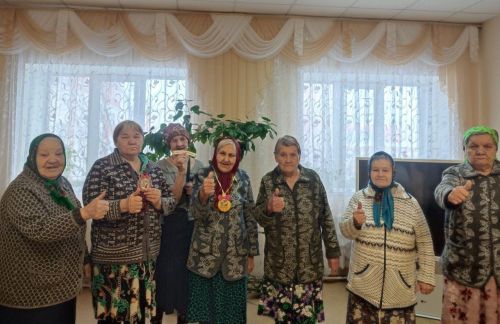 «А ну-ка, бабушки!»: праздник талантов и мудрости в Нурлатском доме-интернате