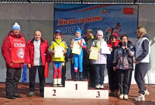 В Нурлате прошли лыжные соревнования памяти ветерана спорта Петра Казакова (+ фоторепортаж)