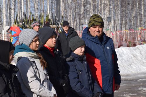 В Нурлате прошли лыжные соревнования памяти ветерана спорта Петра Казакова (+ фоторепортаж)