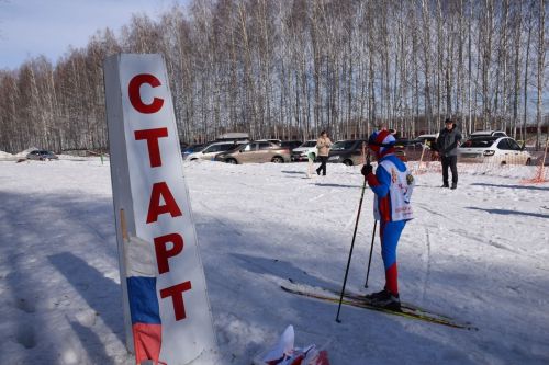 В Нурлате прошли лыжные соревнования памяти ветерана спорта Петра Казакова (+ фоторепортаж)