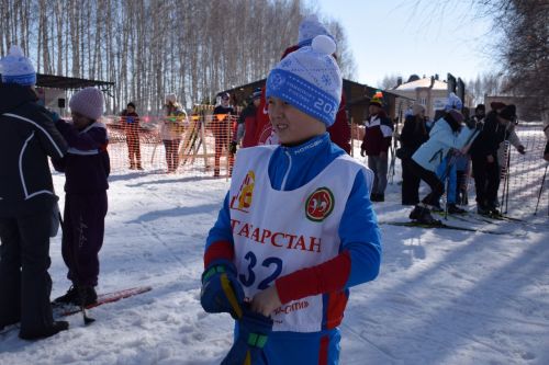 В Нурлате прошли лыжные соревнования памяти ветерана спорта Петра Казакова (+ фоторепортаж)