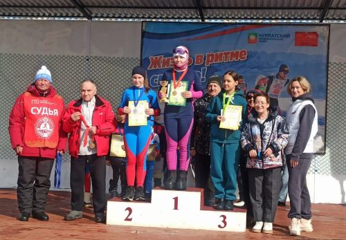 В Нурлате прошли лыжные соревнования памяти ветерана спорта Петра Казакова (+ фоторепортаж)