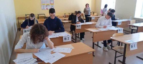Нурлатские медалисты проходят пробные ЕГЭ для усиленной подготовки