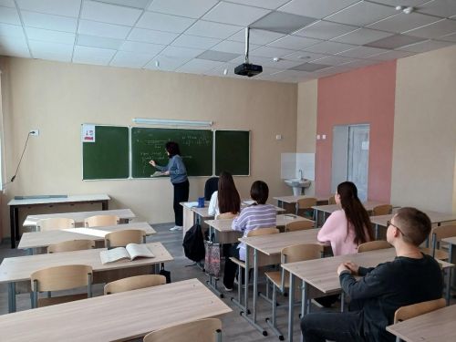 Нурлатские выпускники усиленно готовятся к ОГЭ и ЕГЭ во время каникул