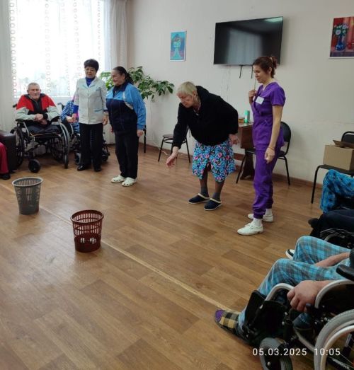 Игры дарят жителям Нурлатского дома престарелых радость и молодость души