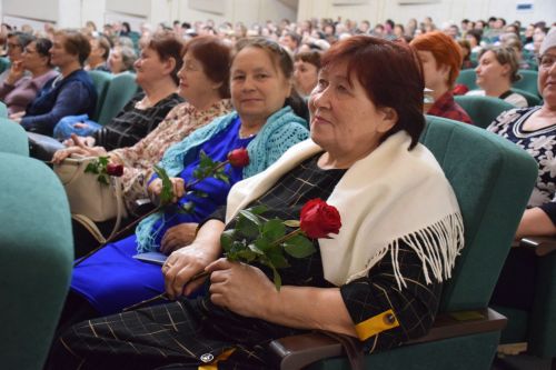 В Нурлате состоялся праздничный концерт в честь Международного женского дня
