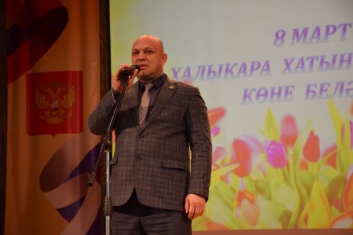 В Нурлате состоялся праздничный концерт в честь Международного женского дня