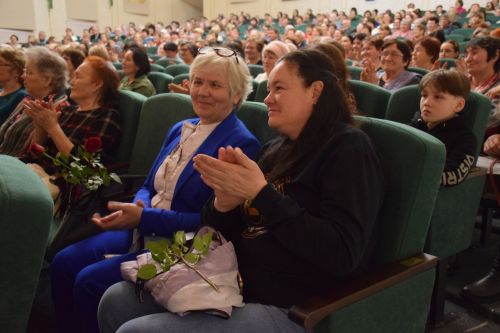 В Нурлате состоялся праздничный концерт в честь Международного женского дня